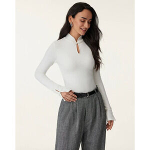 OGL Top Size XS NEW MaxWarm Mandarin Collar Frog Button Brami Off White Cream